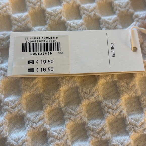 Red Bow! - Picture 2 of 2